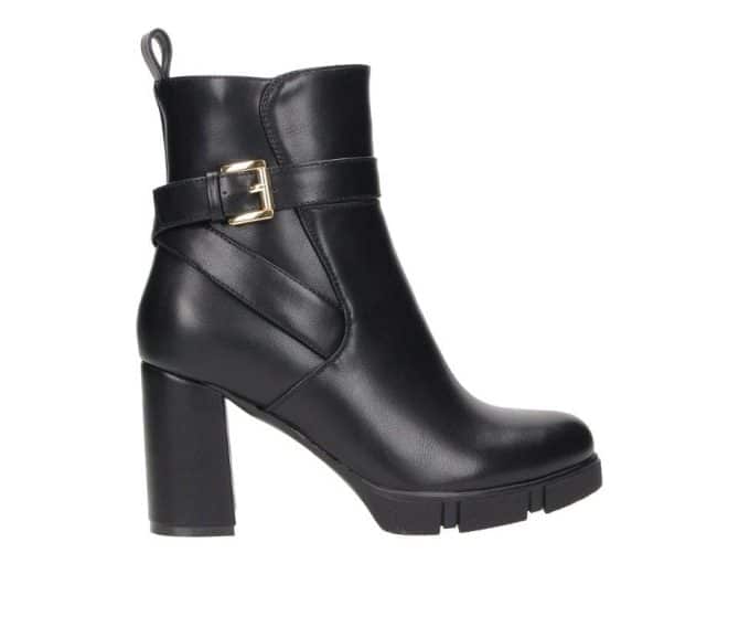 2WY0051403 2100 Black Boot